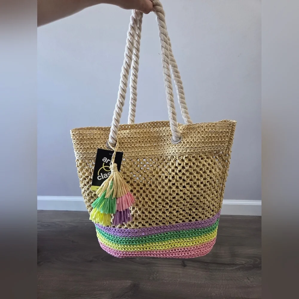 Art Class GirlsTote with Pastel Stripes NWT